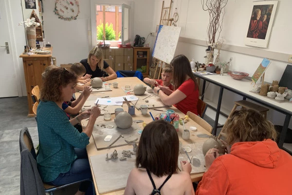 Bonjour Alsace | Atelier : création de photophore en porcelaine