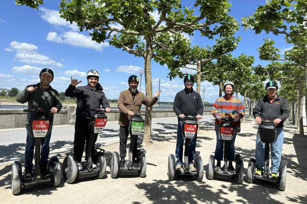 Düsseldorf: Segway-City-Tour (max. 120 Min) - Bonjour Alsace