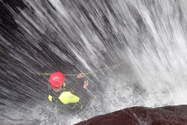 Initiation canyoning demi journée - Bonjour Alsace