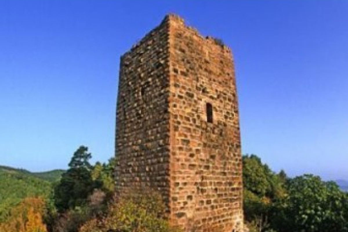 Les vestiges du château verrou glaciaire - Bonjour Alsace