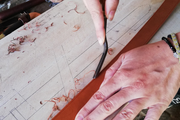 Premiers pas en maroquinerie - Bonjour Alsace