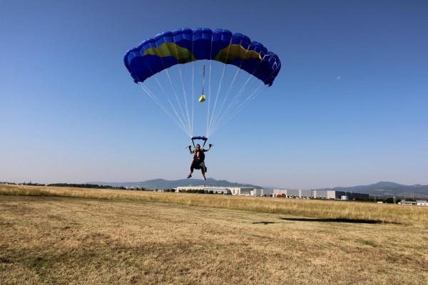 Bonjour Alsace | Saut en parachute tandem à Colmar