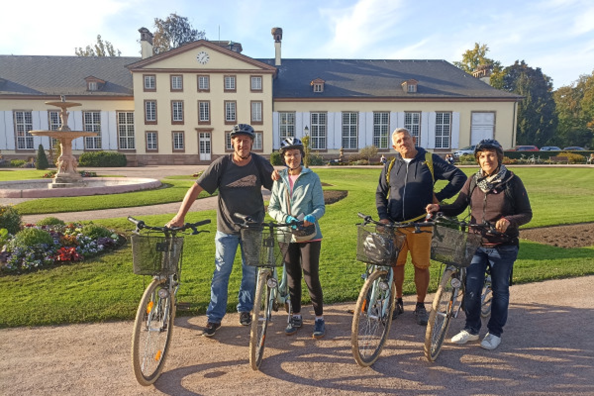 Visite complète de Strasbourg à vélo en français - Bonjour Alsace
