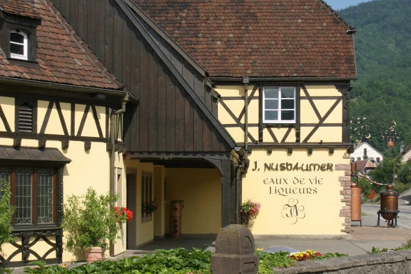 Bonjour Alsace | Visite guidée de la distillerie Jos Nusbaumer à Steige